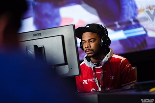 ���������꡼ No.043�Υ���ͥ������ / �֥��ȥ꡼�ȥե�������V�פθ�����������Capcom Cup 2017�����郎���롣�ǽ����˿ʽФ���8�ͤ����ꤷ��2����Twitter�ޤȤ�