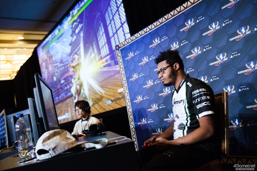 ���������꡼ No.050�Υ���ͥ������ / �֥��ȥ꡼�ȥե�������V�פθ�����������Capcom Cup 2017�����郎���롣�ǽ����˿ʽФ���8�ͤ����ꤷ��2����Twitter�ޤȤ�