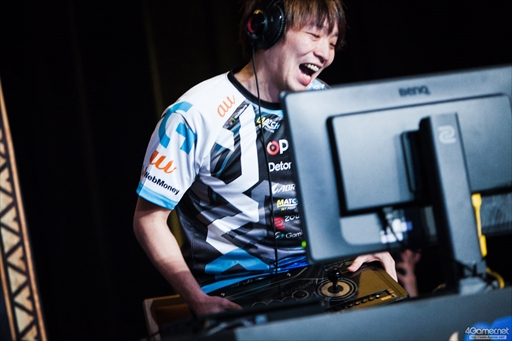 ���������꡼ No.066�Υ���ͥ������ / �֥��ȥ꡼�ȥե�������V�פθ�����������Capcom Cup 2017�����郎���롣�ǽ����˿ʽФ���8�ͤ����ꤷ��2����Twitter�ޤȤ�