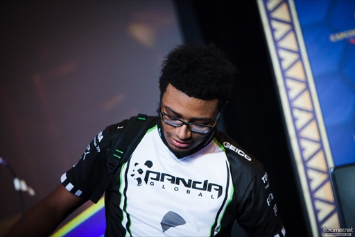 ���������꡼ No.076�Υ���ͥ������ / �֥��ȥ꡼�ȥե�������V�פθ�����������Capcom Cup 2017�����郎���롣�ǽ����˿ʽФ���8�ͤ����ꤷ��2����Twitter�ޤȤ�