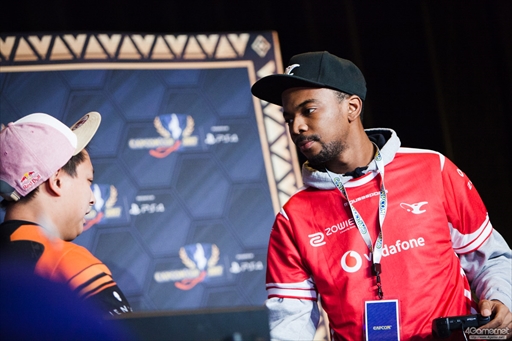 ���������꡼ No.093�Υ���ͥ������ / �֥��ȥ꡼�ȥե�������V�פθ�����������Capcom Cup 2017�����郎���롣�ǽ����˿ʽФ���8�ͤ����ꤷ��2����Twitter�ޤȤ�