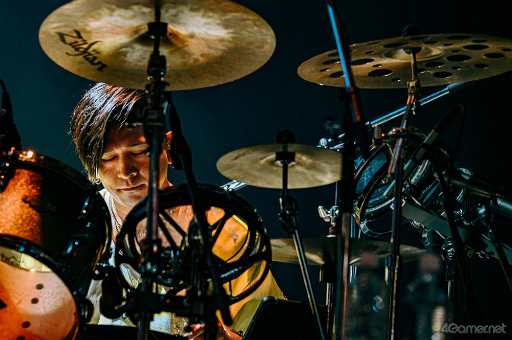 画像ギャラリー No.019のサムネイル画像 / 7年前の悲しみを,最高の思い出に塗り替えたい ――「バンやろ」発リアルバンド OSIRIS,7年ぶりワンマン「OSIRIS THE LUST GIG」レポート