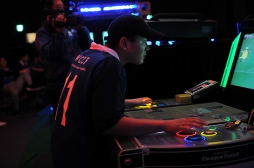 画像ギャラリー No.003のサムネイル画像 / 「WORLD CLUB Champion Football」公式全国大会の優勝者は“ランボー監督”