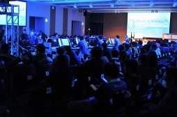 画像ギャラリー No.004のサムネイル画像 / 「WORLD CLUB Champion Football」公式全国大会の優勝者は“ランボー監督”