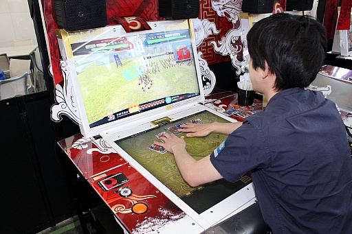 ���������꡼ No.013�Υ���ͥ������ / ���������󥿥饯�ƥ��֤Ρ�SEGA PRIVATE SHOW 2016 SUMMER�פˡ������⿷���ˤʤä����꡼���ǿ���ֻ��������פ���Ÿ�����Υץ쥤��ݡ��Ȥ��Ϥ�