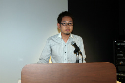 ���������꡼ No.002�Υ���ͥ������ / PC����饤�󥲡���ֿ�ϵ�ѡ��ƥ����פΥ�ǥ�������θ����ݡ��ȡ���ή���Τ�ץ����Ρ��ڶ������ϵ�ץ쥤�䡼��ʢ��õ���äƤ���