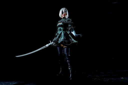 画像ギャラリー No.003のサムネイル画像 / 「NieR:Automata」2Bの剣「白の契約」を再現したスマート・トイ,予約受付を本日開始。斬撃音や2Bのセリフも楽しめる