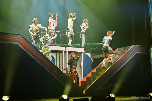 画像ギャラリー No.012のサムネイル画像 / 全劇団員&初代リーダーズが集結「MANKAI STAGE『A3!』ACT3! 2025」ゲネプロレポート。劇団員たちの絆が舞台に満開の花を咲かせる