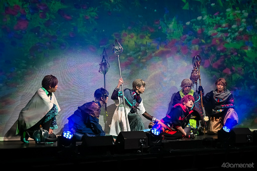 画像ギャラリー No.013のサムネイル画像 / 全劇団員&初代リーダーズが集結「MANKAI STAGE『A3!』ACT3! 2025」ゲネプロレポート。劇団員たちの絆が舞台に満開の花を咲かせる