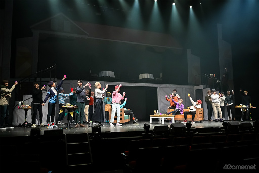 画像ギャラリー No.015のサムネイル画像 / 全劇団員&初代リーダーズが集結「MANKAI STAGE『A3!』ACT3! 2025」ゲネプロレポート。劇団員たちの絆が舞台に満開の花を咲かせる