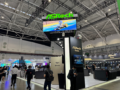 画像ギャラリー No.001のサムネイル画像 / Radeon RX 9060 XT搭載カードや光らないマザーボードなど,ASRockブースの注目製品をチェック