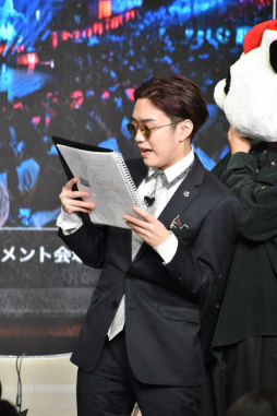 画像ギャラリー No.073のサムネイル画像 / 「Identity V」初の公式リアルイベント「IdentityV 公式オフ会 〜CHRISTMAS PARTY〜」をレポート。約7時間にわたる壮大なオフ会