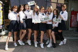 ���������꡼ No.003�Υ���ͥ������ / ��LoveR�פ����λ����ϥ󥰥��Ǥ�ȯ����ꡣ���ѤΥ��ޥۥ�������۹����פȤΥ���ܤ�»�