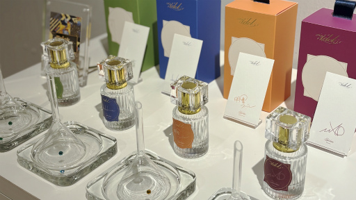 ꡼ No.001Υͥ / 61Υե쥰󥹤롪ɥεɽ֤󤵤֤륹Parfum꡼ݡ