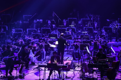 画像ギャラリー No.009のサムネイル画像 / TVアニメ「アークナイツ」第1期からの軌跡をたどったフィルムコンサート「【暁光追奏/FILM ON ORCHESTRA】」夜公演をレポート