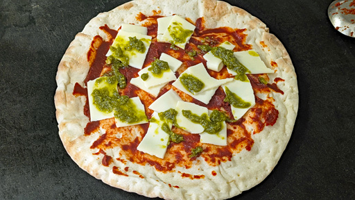 画像ギャラリー No.004のサムネイル画像 / 「Among us」の宇宙船内で食べられているピザを再現。俺のコラボカフェ:Menu 075