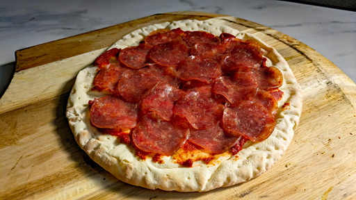 画像ギャラリー No.007のサムネイル画像 / 「Among us」の宇宙船内で食べられているピザを再現。俺のコラボカフェ:Menu 075