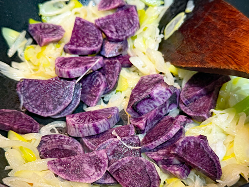 画像ギャラリー No.004のサムネイル画像 / 「ゼルダの伝説 ティアーズ オブ ザ キングダム」の「マモノスープ」でハロウィンを盛り上げる。俺のコラボカフェ:Menu 081