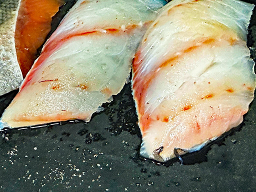 画像ギャラリー No.002のサムネイル画像 / 「ファイアーエムブレム 風花雪月」の食堂メニューは全部うまそうなので,「2種の魚のバター焼き」で味を検証。俺のコラボカフェ:Menu 081