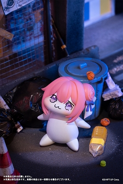 画像ギャラリー No.002のサムネイル画像 / 「勝利の女神:NIKKE」から謎の生物“DORO”のアクションフィギュアが登場。マグネット連結の手足により無限の可動域を確保