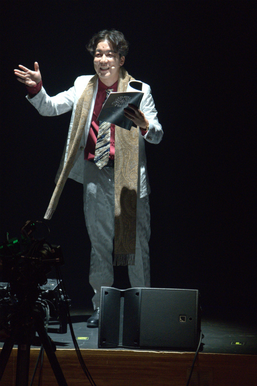 画像ギャラリー No.007のサムネイル画像 / 「ブラスタ」6周年記念「BLACK PARTY」レポート。まさにスターレスのショーそのもの! 極上の歌と芝居とパフォーマンスで彩った2日間