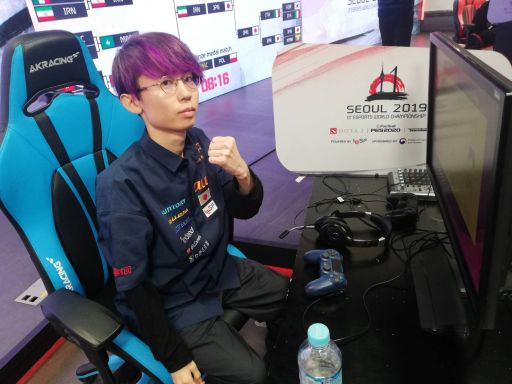 ���������꡼ No.002�Υ���ͥ������ / YOSHIMOTO Gaming��°���Ǥ����꤬��eFootball �����˥󥰥���֥� 2020�פ��������ǽ�ͥ��