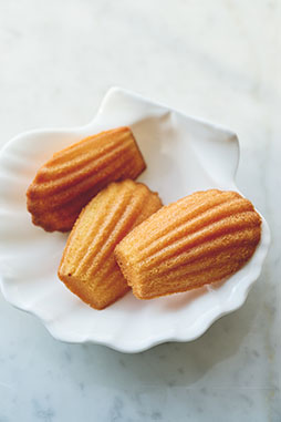 画像ギャラリー No.002のサムネイル画像 / 「魔法使いの約束」公式レシピブック第2弾を12月1日に発売。新たにエイプリルフールイベントのレシピを収録