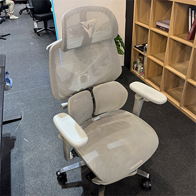 画像ギャラリー No.011のサムネイル画像 / つかみ持ち特化のEndgame Gear製マウス「OP1 8K」や「XM2 8K」に搭載センサーを変更した第2世代モデルが登場