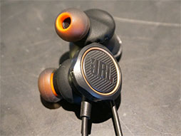 ǹ3200ߤJBLޡեJBL Quantum 50פȯ