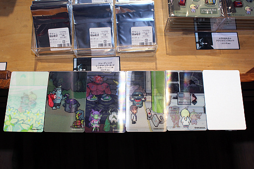 画像ギャラリー No.007のサムネイル画像 / 「メグとばけもの」POP UP SHOP内覧会レポート。池袋PARCO本館に“魔界のお祭り会場”が! イベント用の描き下ろしイラストのグッズも多数