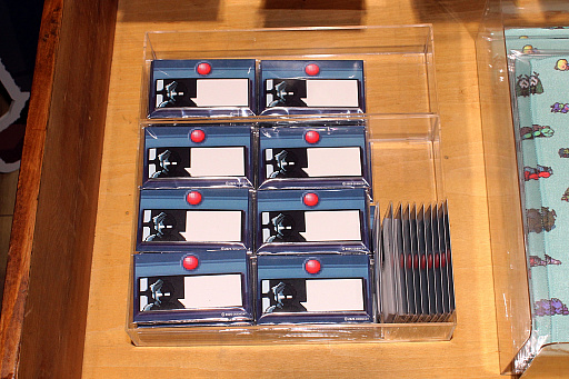 画像ギャラリー No.013のサムネイル画像 / 「メグとばけもの」POP UP SHOP内覧会レポート。池袋PARCO本館に“魔界のお祭り会場”が! イベント用の描き下ろしイラストのグッズも多数