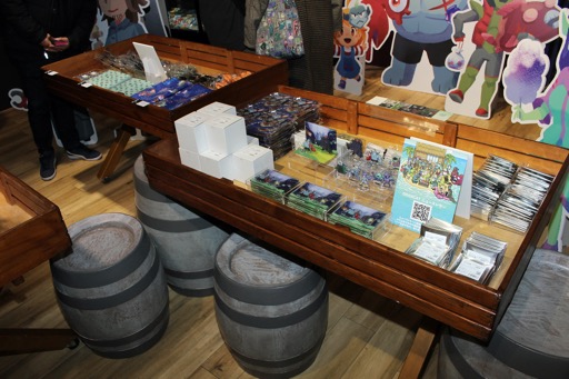 画像ギャラリー No.018のサムネイル画像 / 「メグとばけもの」POP UP SHOP内覧会レポート。池袋PARCO本館に“魔界のお祭り会場”が! イベント用の描き下ろしイラストのグッズも多数