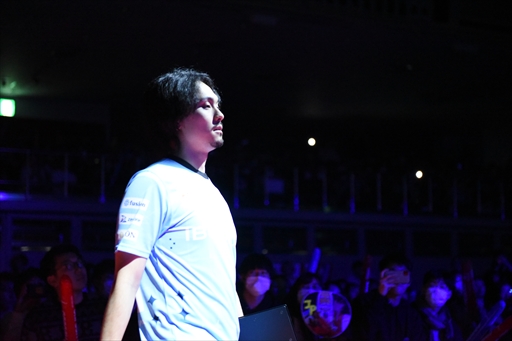 ���������꡼ No.008�Υ���ͥ������ / �֥��ץ��󥫥å�11�׷辡����ݡ��ȡ������꤬����ο���Blaz������Ǥ��ݤ����֥��ȥ꡼�ȥե�������6�������Ƕ��κ¤˵���