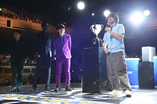 ���������꡼ No.018�Υ���ͥ������ / �֥��ץ��󥫥å�11�׷辡����ݡ��ȡ������꤬����ο���Blaz������Ǥ��ݤ����֥��ȥ꡼�ȥե�������6�������Ƕ��κ¤˵���