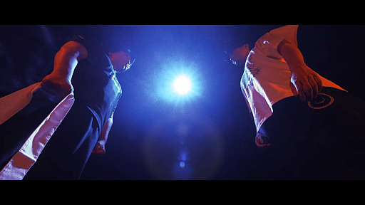 画像ギャラリー No.001のサムネイル画像 / “実直”のYAS選手,プロeスポーツチーム「REJECT」加入へ。発表PVではウメハラ選手からハチマキを渡されるシーンも