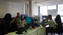 ꡼ No.005Υͥ / Υ󥿥ӥ塼ϥᥬɥ鿷֥ƥܥ륰ΰפϼ곫ȯԤĩˤäƺ줿2ͤΥե󥹿ͤ120Mbit೫ȯ΢¦ʹ