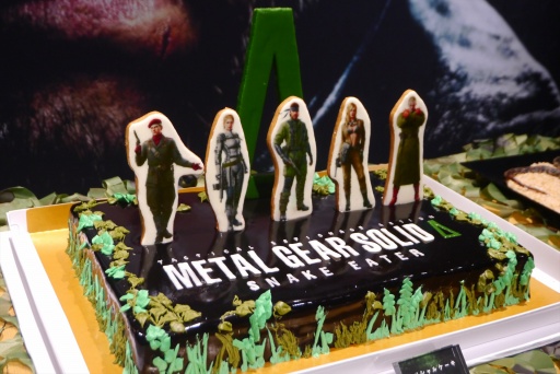 ���������꡼ No.020�Υ���ͥ������ / �Υץ쥤��ݡϡ�METAL GEAR SOLID ��: SNAKE EATER�פ�����������ե��å����ȿ����ʥץ쥤��������ˤ�ꡤ���꡼���λϤޤ������