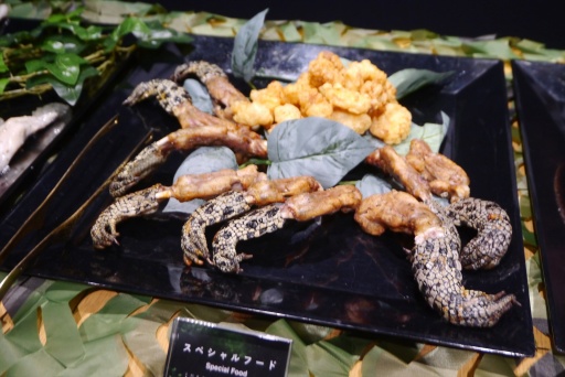 ���������꡼ No.021�Υ���ͥ������ / �Υץ쥤��ݡϡ�METAL GEAR SOLID ��: SNAKE EATER�פ�����������ե��å����ȿ����ʥץ쥤��������ˤ�ꡤ���꡼���λϤޤ������