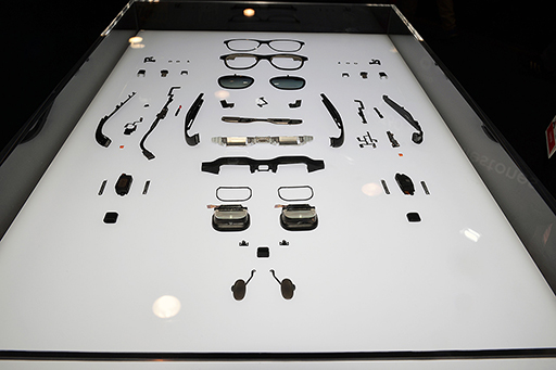 ���������꡼ No.005�Υ���ͥ������ / ���󥰥饹���ǥ����ץ쥤��XREAL One�פ��XREAL Air 2 Ultra�פ�Ȥä��θ���Ÿ������Ϫ����XREAL