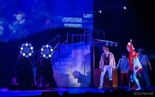 画像ギャラリー No.002のサムネイル画像 / 赤の大陸を彩る全17曲とマジックのような演出。「ミュージカル『フラガリアメモリーズ』〜純真の結い目〜」ゲネプロレポート