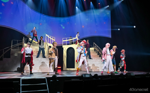 画像ギャラリー No.004のサムネイル画像 / 赤の大陸を彩る全17曲とマジックのような演出。「ミュージカル『フラガリアメモリーズ』〜純真の結い目〜」ゲネプロレポート