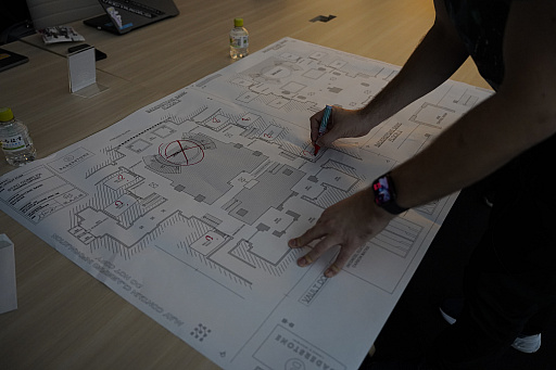 画像ギャラリー No.020のサムネイル画像 / 「GTFO」を手掛けた10 Chambersの新作Co-op型FPS「デン・オブ・ウルヴズ」で,ヤバめの脳神経ダイブ強盗を体験してきた