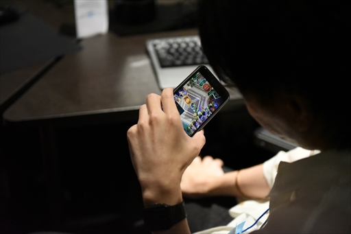 画像ギャラリー No.008のサムネイル画像 / 「シャドバWB」2弾の新規レジェンドレア「流れ堕つ冥河・カローン」を独占公開。合同企業対抗戦のメディア枠で優勝してもぎ取ってきました