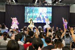 画像ギャラリー No.046のサムネイル画像 / 2m超の特大ムギちゃんやステージイベントで大盛り上がり! 「アイプリワールド2025」をレポート