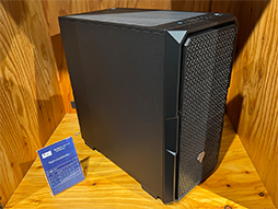 画像ギャラリー No.025のサムネイル画像 / 「Core Ultra 200S」シリーズの性能を引き出すIntel 200S Boostに注目。インテル社長がモンハンに挑戦したイベントをレポート