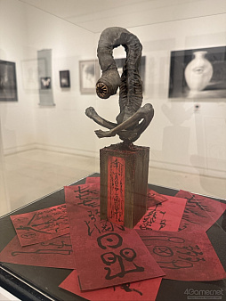 画像ギャラリー No.013のサムネイル画像 / 「野狗子: Slitterhead」の深層に触れる――“肉体と精神”が交わるコンセプトアート展と髙橋美貴氏の個展が東京・銀座で開催中