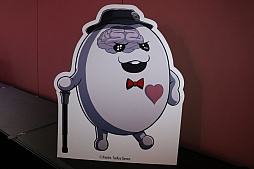 画像ギャラリー No.029のサムネイル画像 / 「『HUNDRED LINE -最終防衛学園-』プレミアム試遊会&完成発表会」レポート。小高和剛氏らが守りたいものは,TooKyo Gamesの命運!?