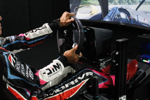 ꡼ No.006Υͥ / Υ󥿥ӥ塼ϡProject Motor Racingפγȯץ˻ů᤬á٥ƥɥ饤С졼Υꥢ