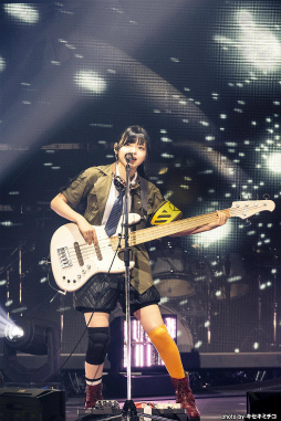 画像ギャラリー No.015のサムネイル画像 / ガルクラから武道館へ! 「トゲナシトゲアリ LIVE in 日本武道館 “奏檄の叫”」ライブの模様を振り返る