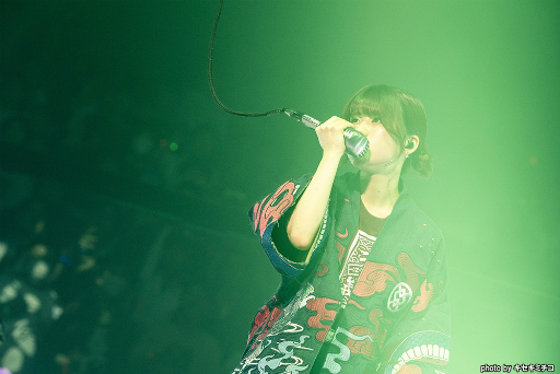 画像ギャラリー No.017のサムネイル画像 / ガルクラから武道館へ! 「トゲナシトゲアリ LIVE in 日本武道館 “奏檄の叫”」ライブの模様を振り返る